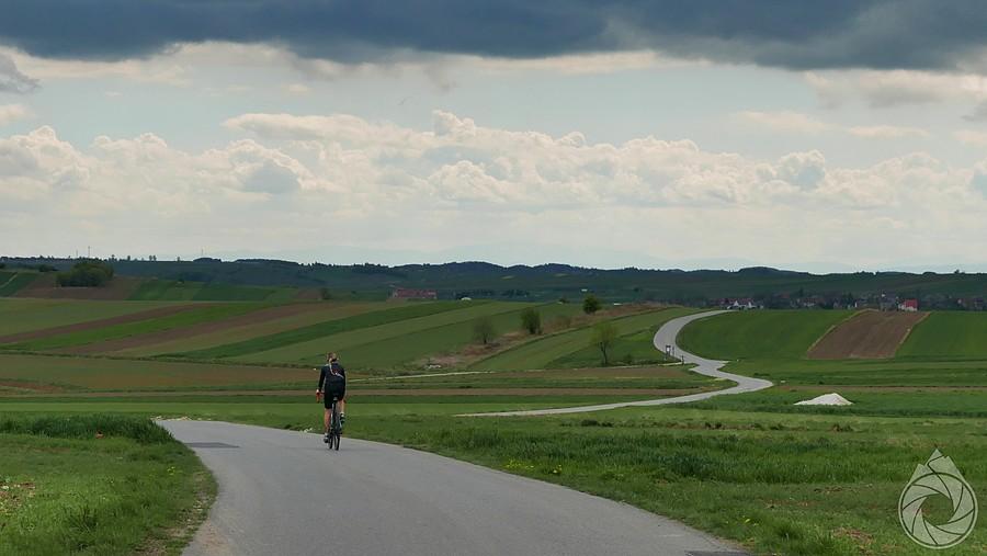 zakręty Białej Drogi nad Sułoszową