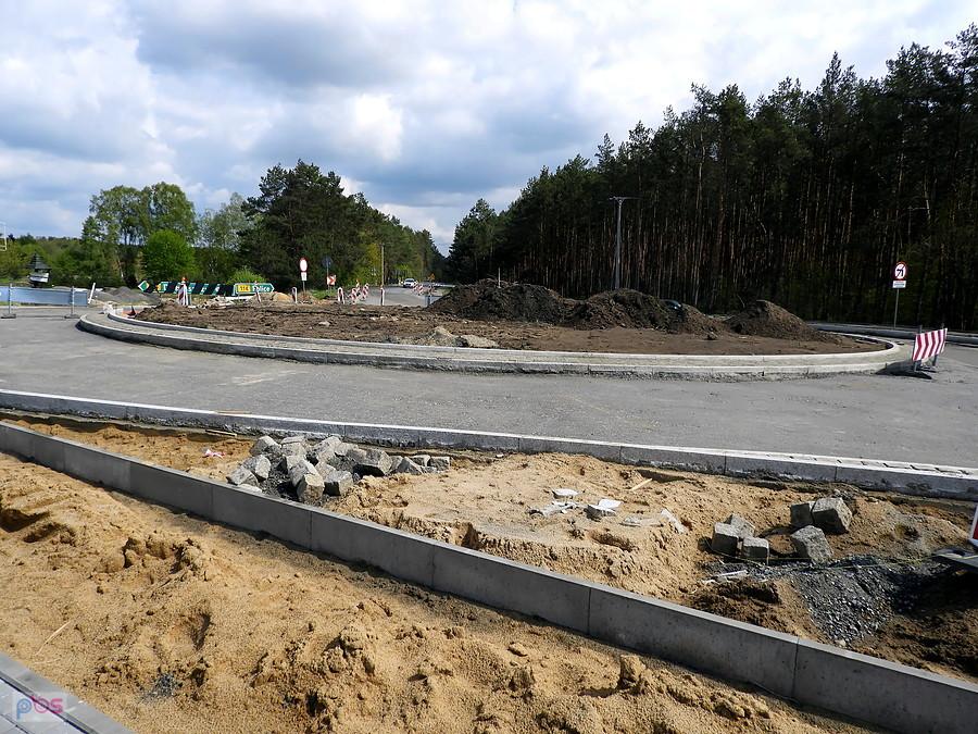 Gruntowna przebudowa dróg pod Tanowem.