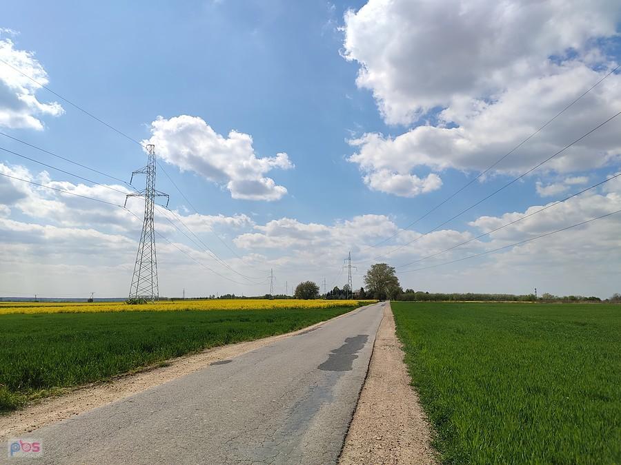 Takie drogi są koło Lublina, czyli pola, pola i jeszcze raz pola :)
