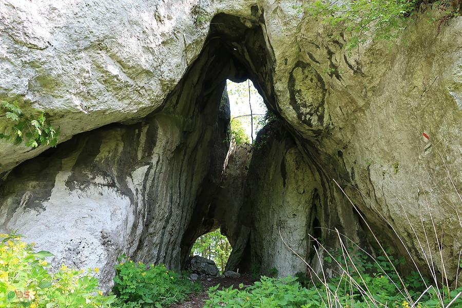 Tunel z oknem