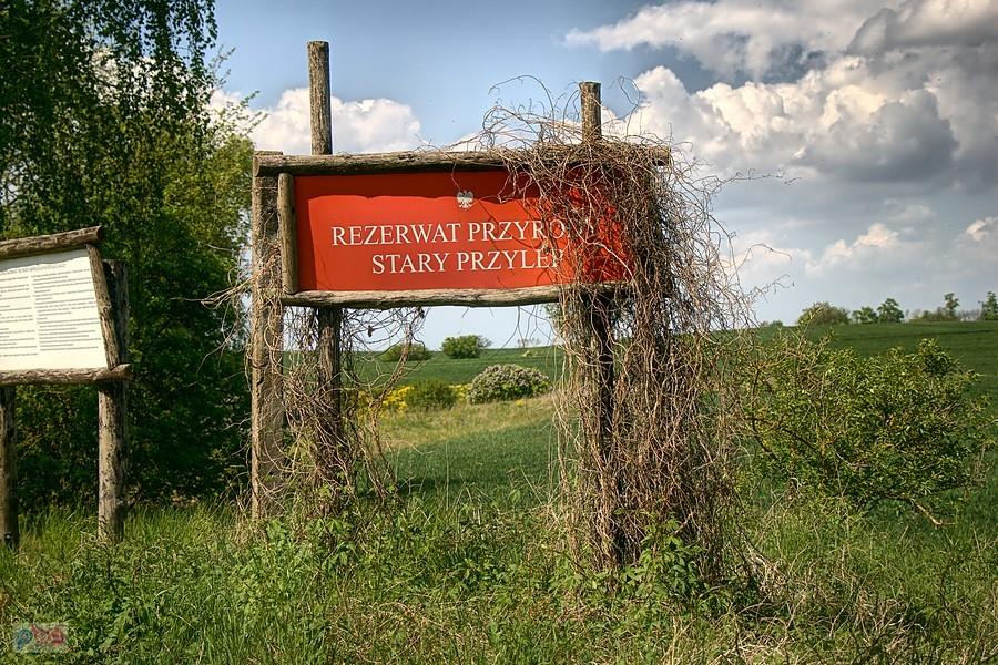 tablica z nazwą rezerwatu