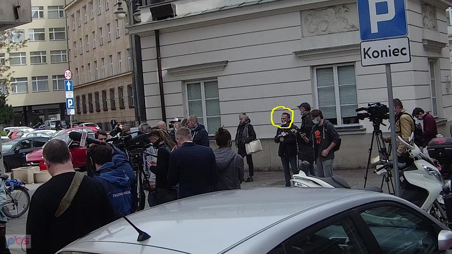 Szczurek - objazdowy obrońca demokracji awansował na dziennikarza :)