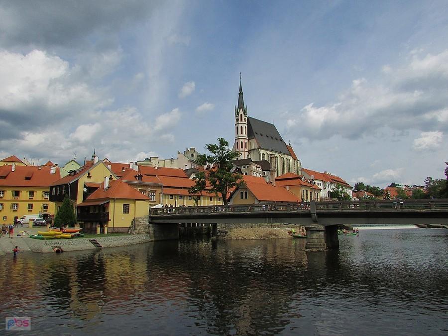 Most E. Benesza i kościół św. Wita