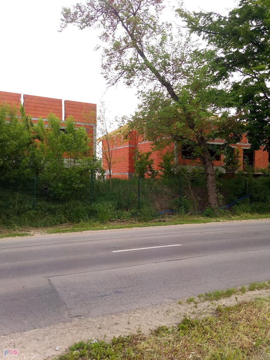 Ciasna zabudowa nowych szeregówek