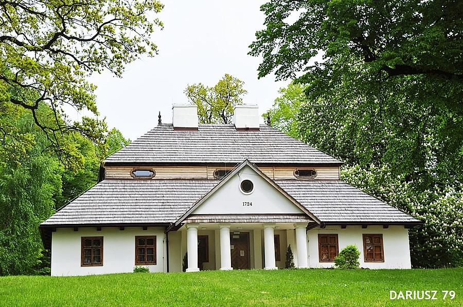 Dworek w Krzykawce