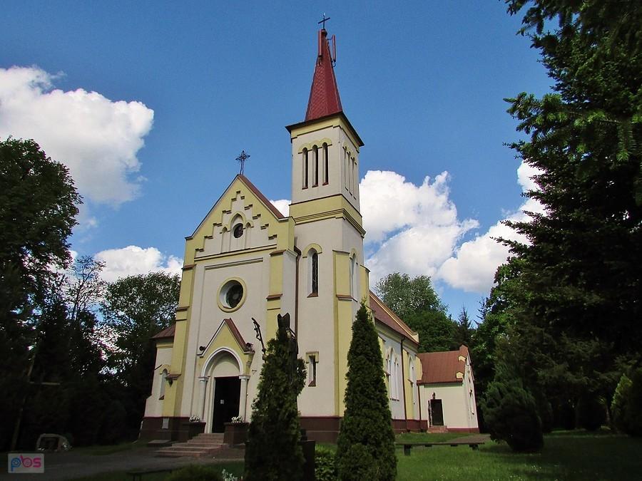 Kosciół parafialny w Osuchowie