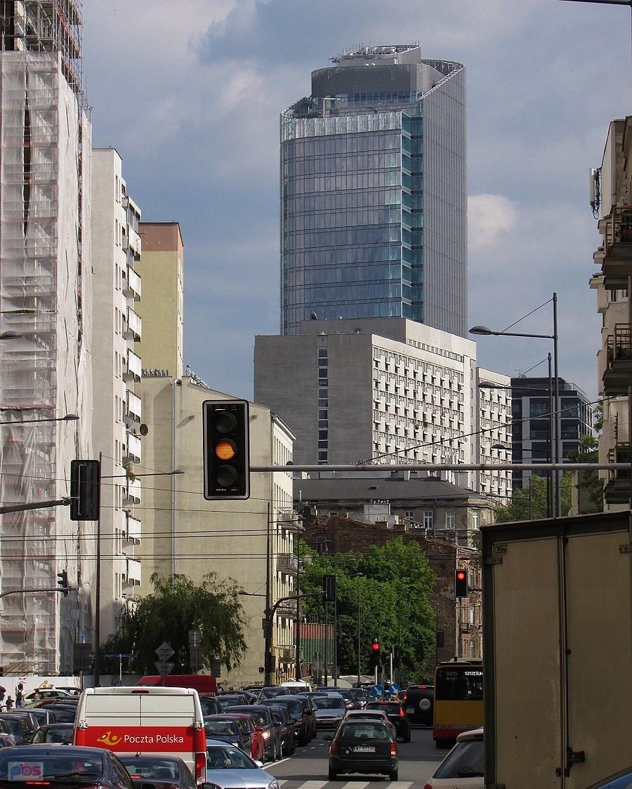 Na Żelaznej dominuje Mennica Legacy Tower