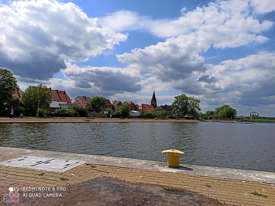 Kłębią się chmury nad Nowym Warpnem.
