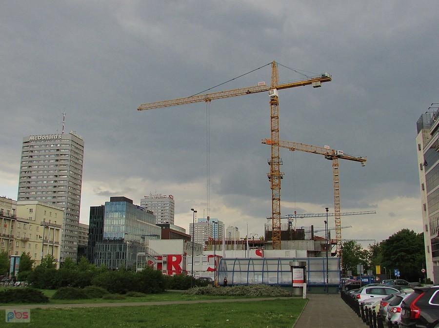 Budowa biurowca Central Point przy stacji metra Świetokrzyska