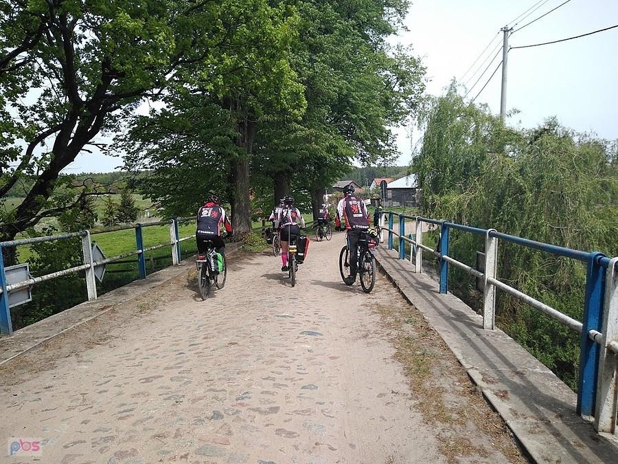 Rowerzyści w trasie
