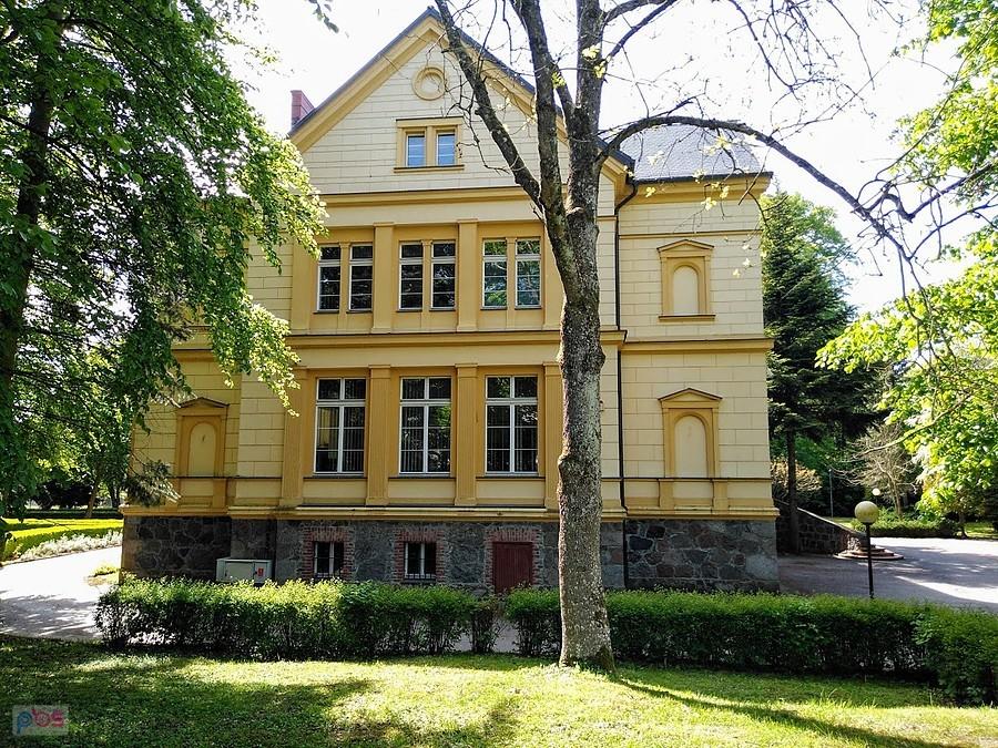 Pałac w Bobrownikach