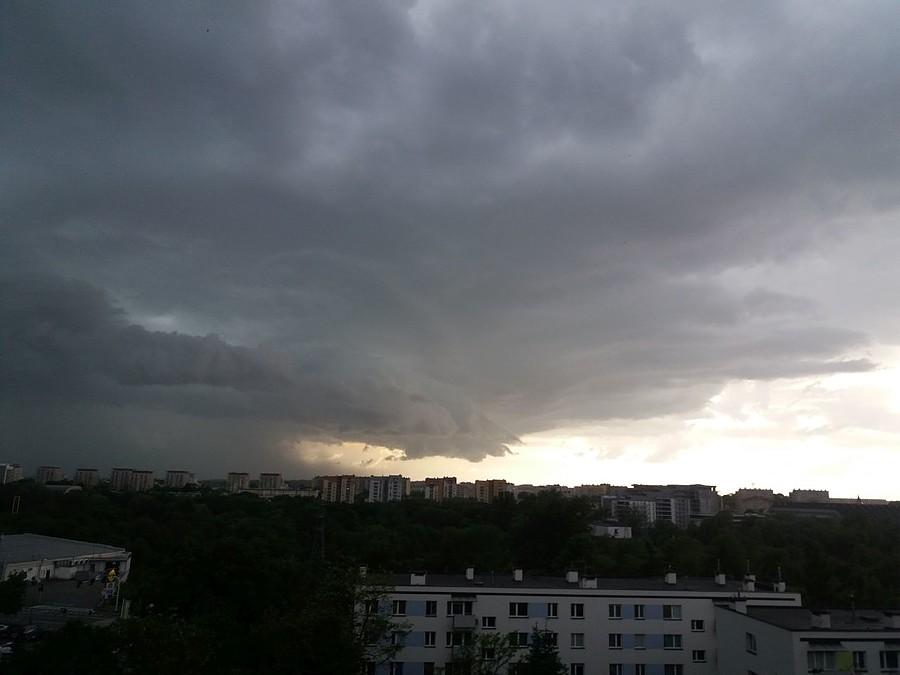 Jakiś czas po powrocie do domu.