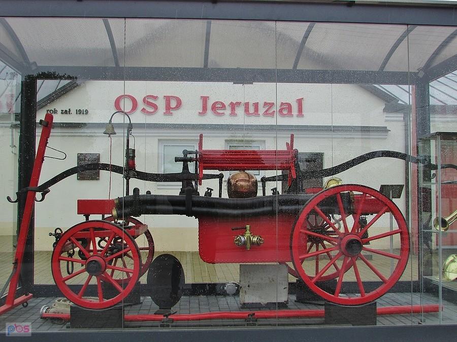 OSP Jeruzal i zabytkowa konna pompa strażacka