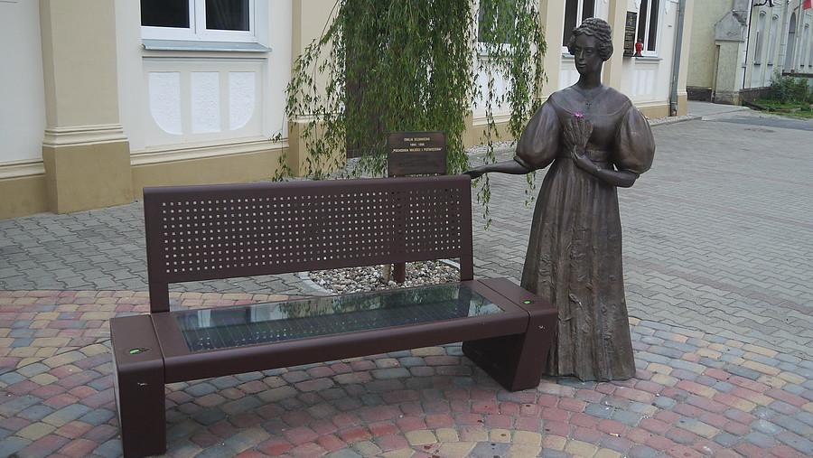 Ławeczka Emilii Szczanieckiej