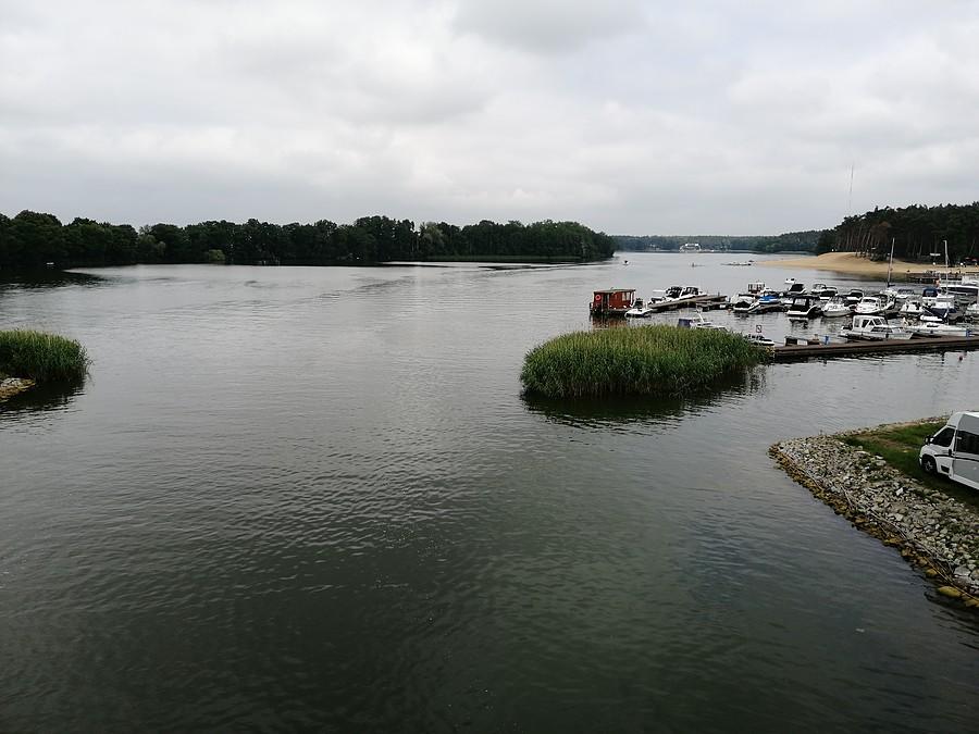 Jezioro w Ślesinie.