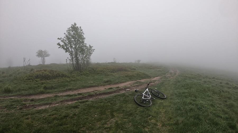 Na Hali Krupowej (1170m) mgła taka że dronem nie polatam :(