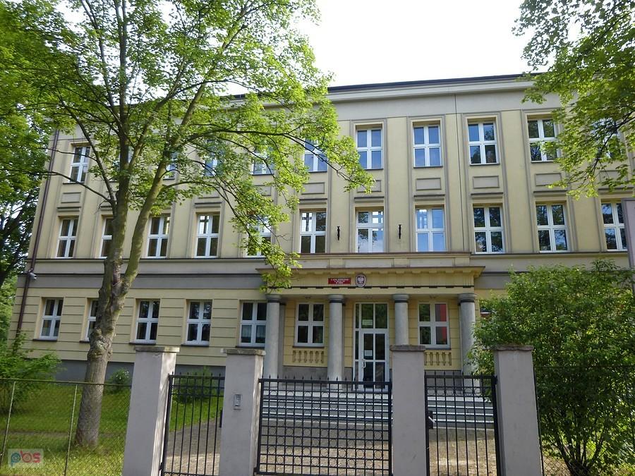 Zabrze - Andersa - Czwarte liceum ogólnokształcące... jak to ktoś śpiewał...