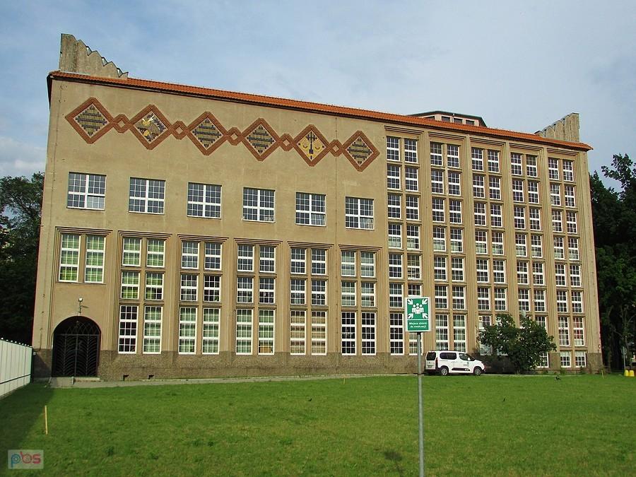Jeden z budynków SGH