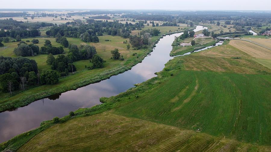 A stąd Warta płynie (widok na południe)