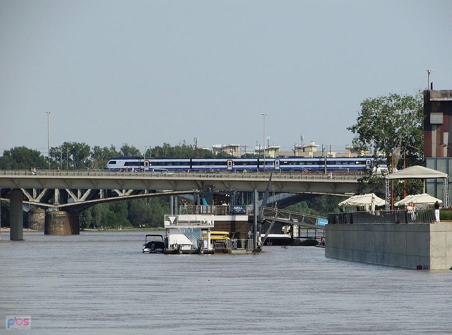 Barki przy Centrum Nauki Kopernik