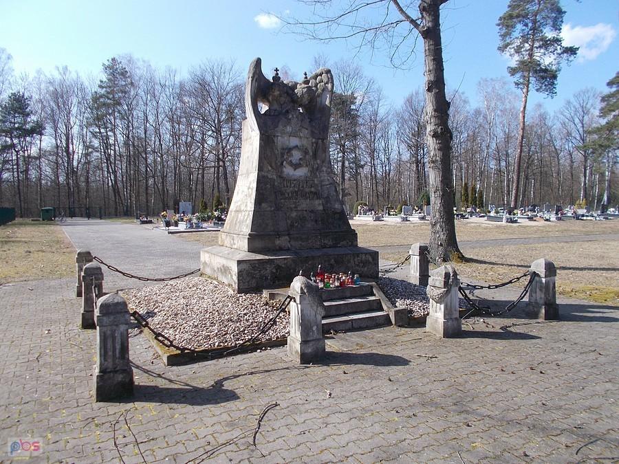 Pomnik rosyjskich jeńców wojennych z 1916 r w Świętoszowie