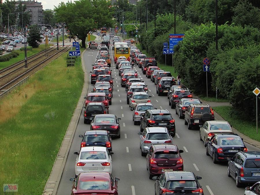 Czerwone światełka w al. Niepodległości