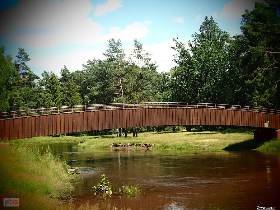 Kładka nad Małą Panwia w ciągu szlaku rowerowego