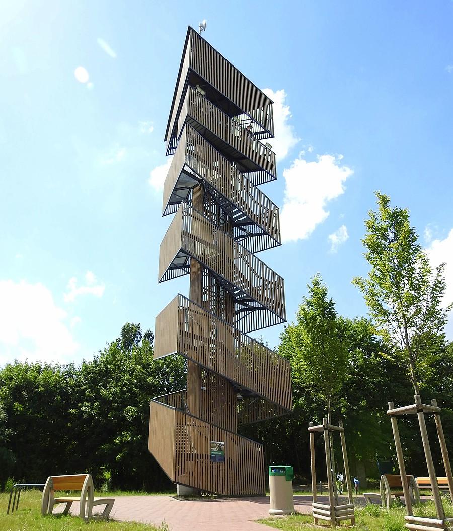 Wieża wdokowa; Szachty, Poznań