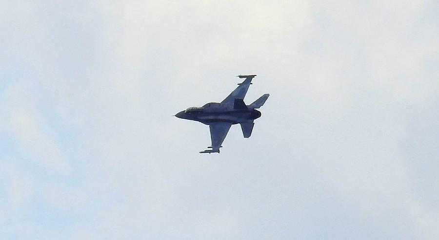 F16, głośny i wściekły