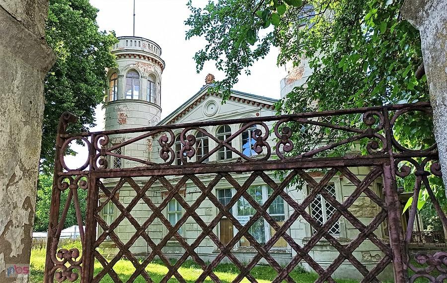 Pałac w Lginiu