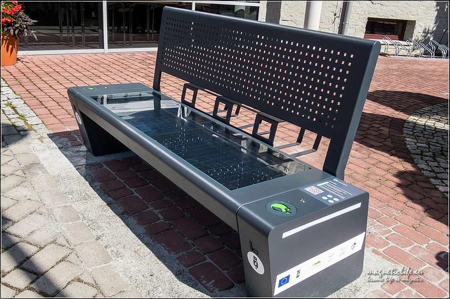 Ławka solarna w Porąbce