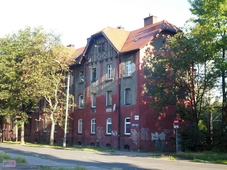 Kolejny budynek