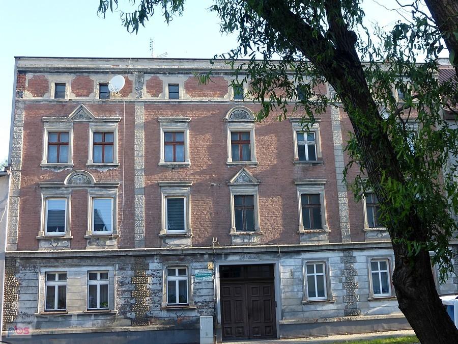 I kolejna kamienica