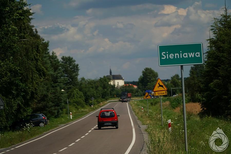 wjazd do Sieniawy