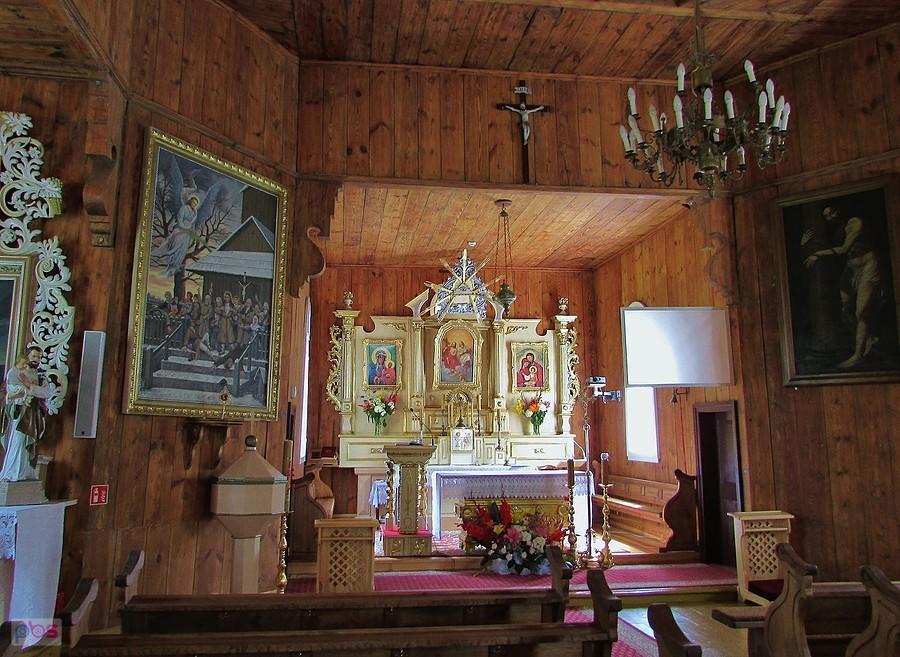 Wnętrze kościoła Trójcy Świętej w Rokitnie