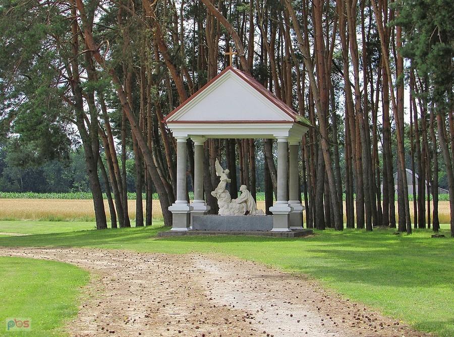 Pratulin -jedna ze stacji drogi krzyżowej