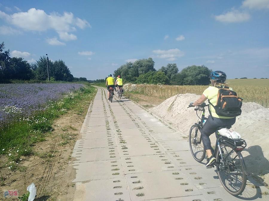 Rowerzyści w trasie