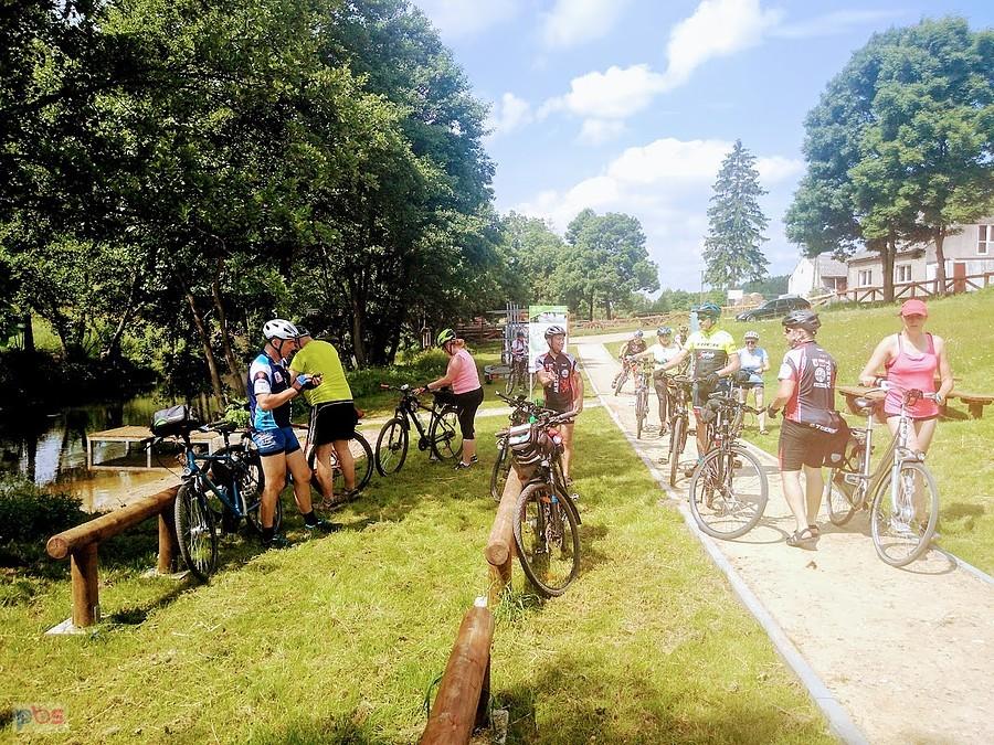 Rowerowy postój nad Wierzycą
