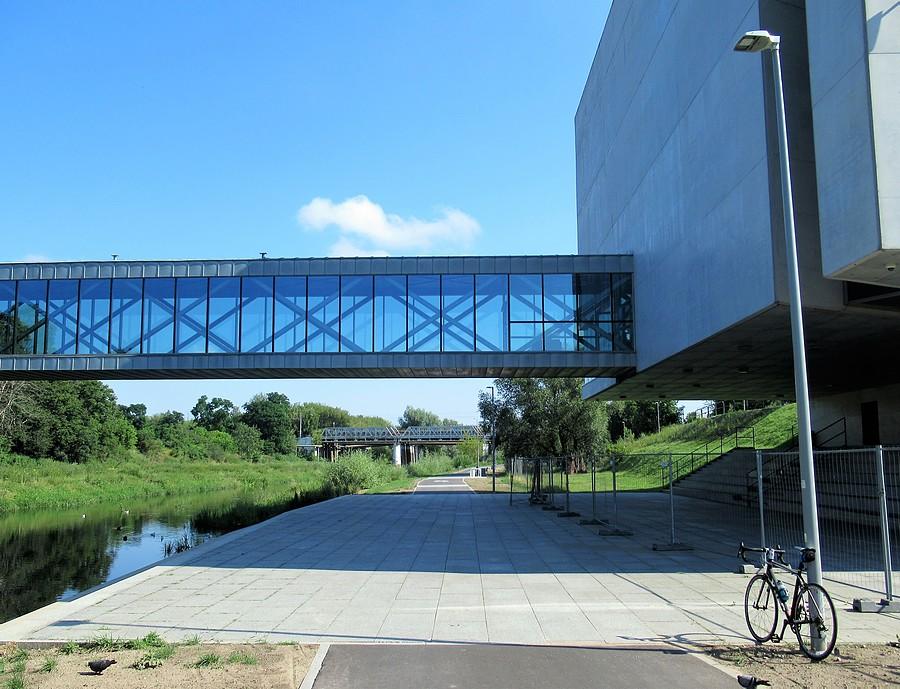 Kładka łącząca ICHOT, Poznań