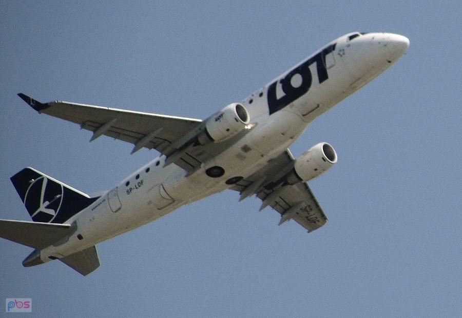 Embraer E170 wystartował do Berlina