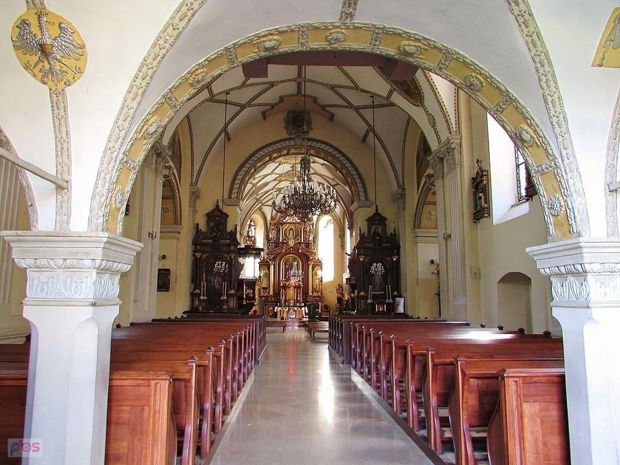 Wnętrze kościoła w Turobinie