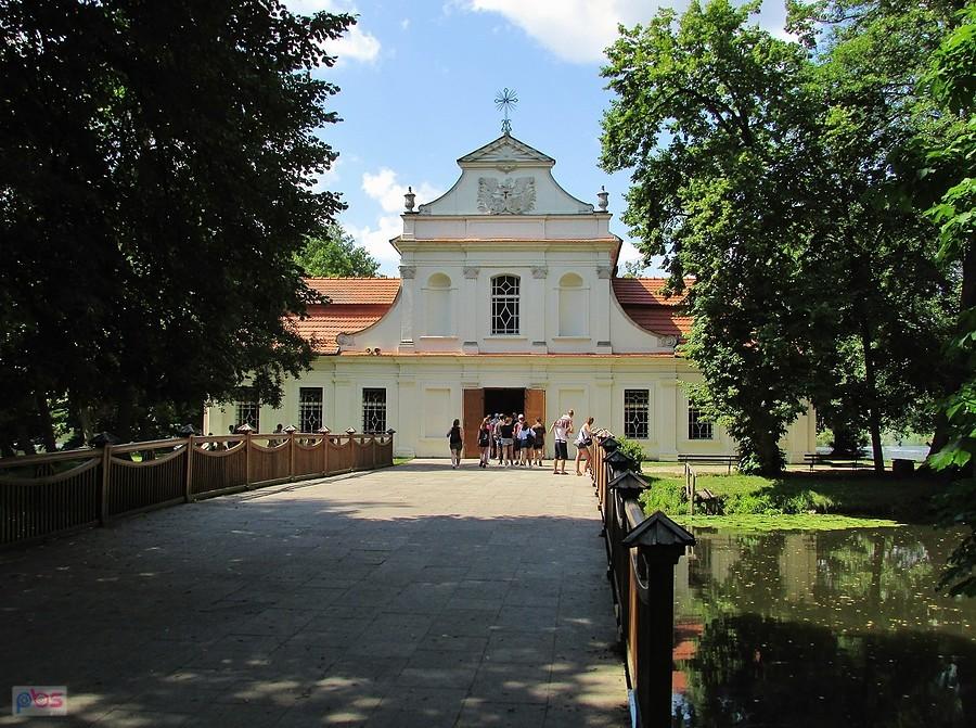 Zwierzyniec - kościół "Na Wyspie"