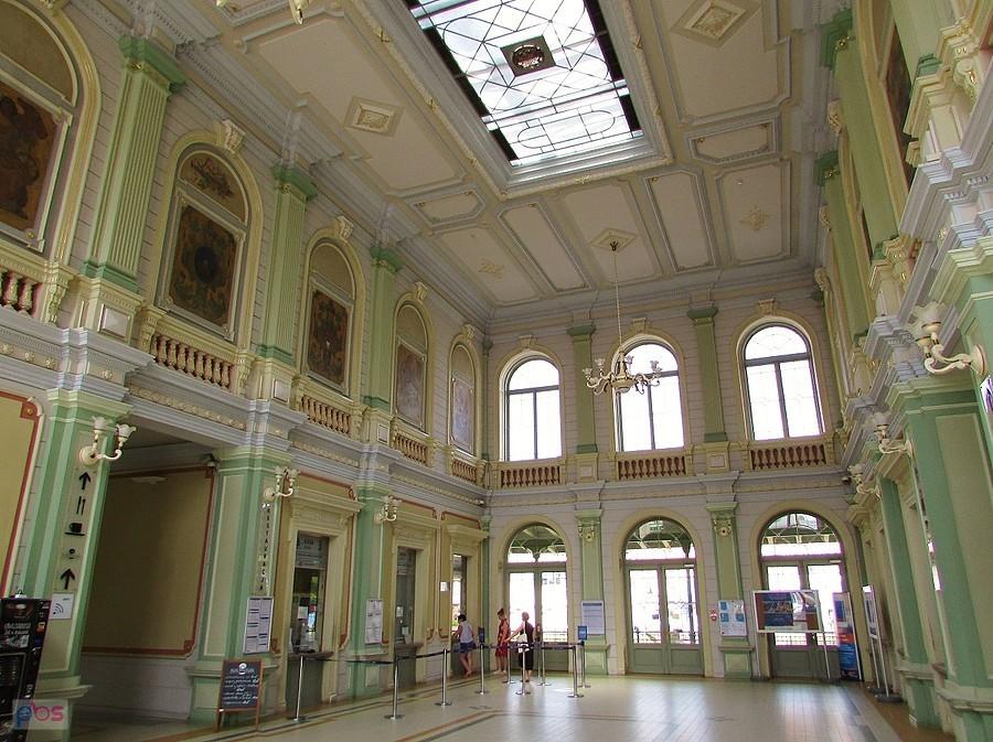 Przemyśl - hala dworcowa