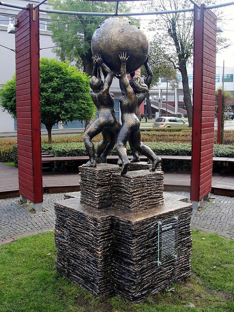 Pomnik wikipedii w Słubicach