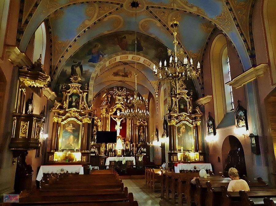 Wnętrze kościoła reformatów w którym ma swój grobowiec fundator Kalwarii Pacławskiej - Andrzej Maksymilian Fredro