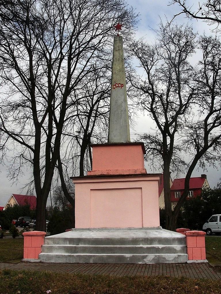 Radziecki pomnik w Górzycy