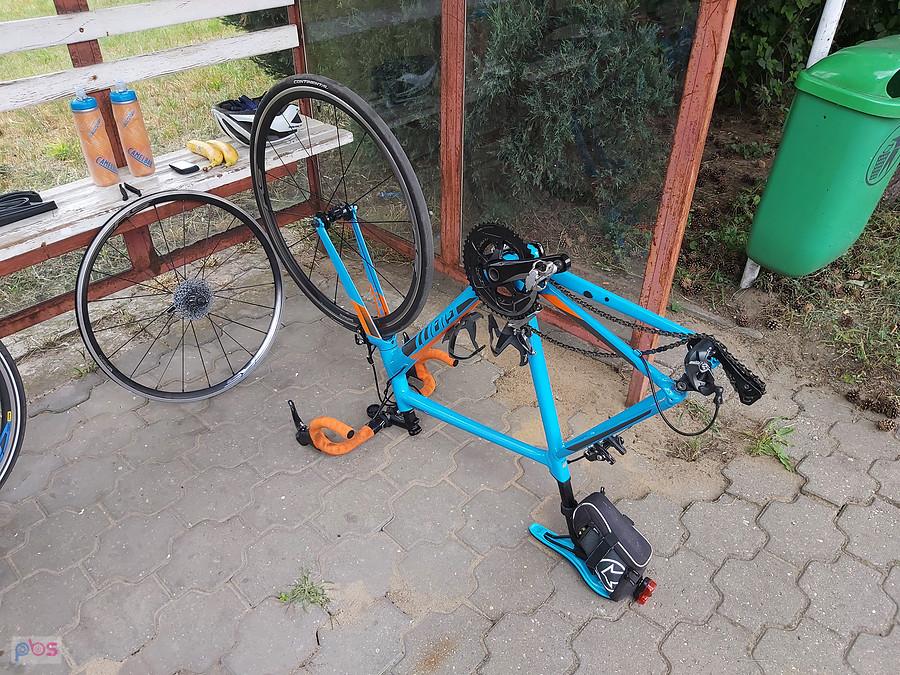...ups. No nie przejechaliśmy, a ja nie mam zapasowej dętki ;)