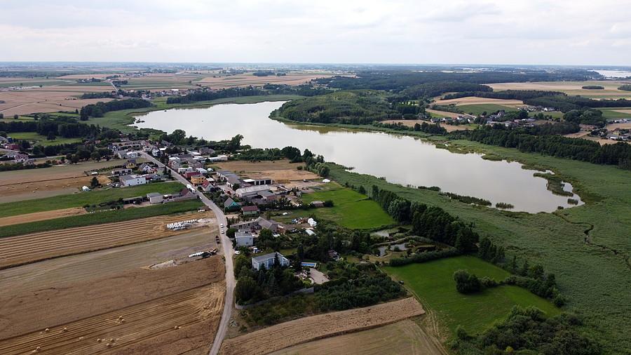 Widok na Jezioro Tomickie i Mirosławki