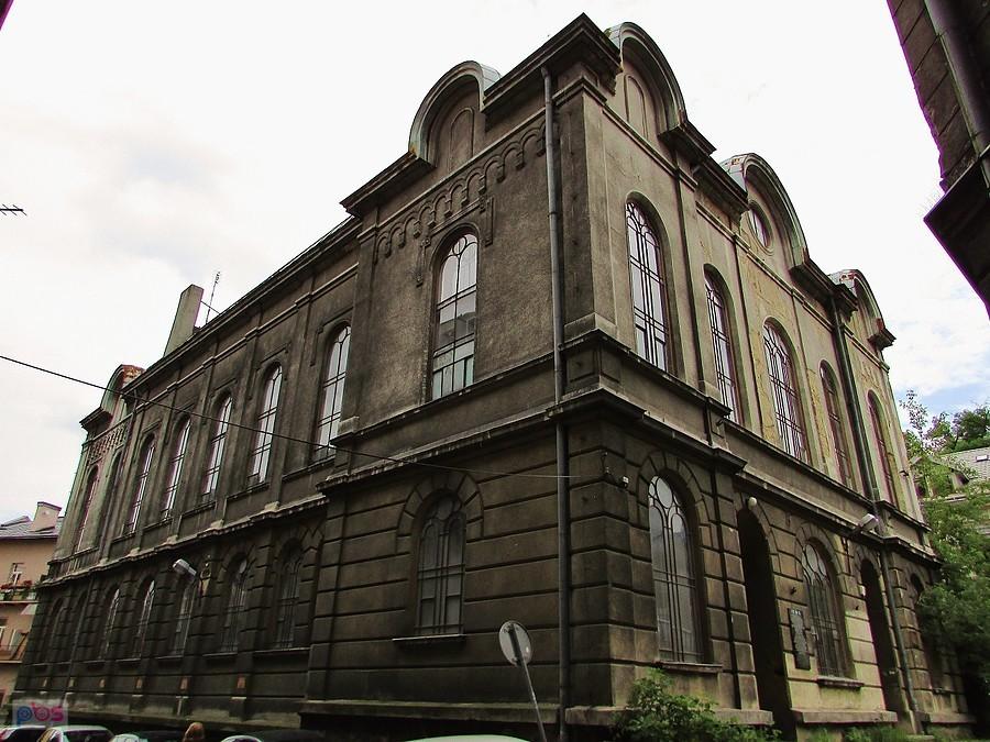 Synagoga powstała wg proj. znanego architekta związanego z Przemyślem - Stanisława Majerskiego