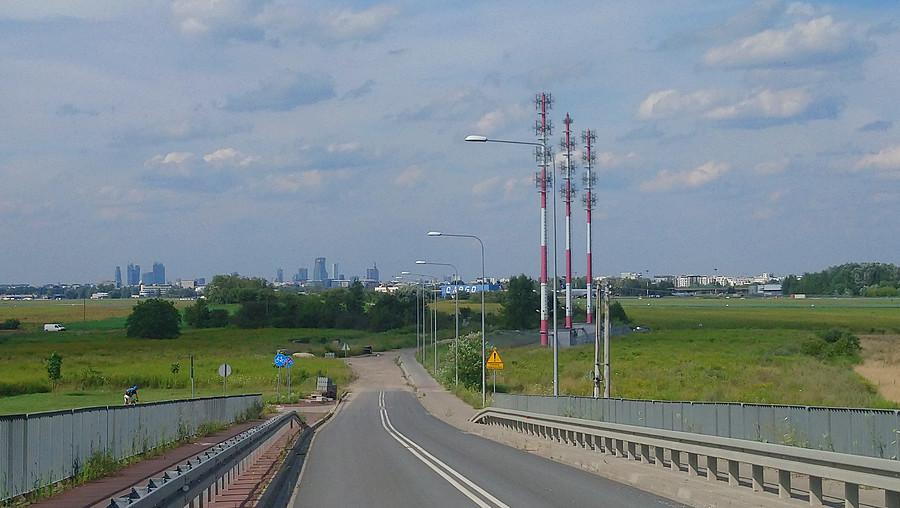 Zbliżenie na wolskie wieżowce